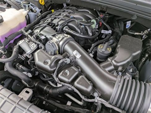 New 2025 Jeep Grand Cherokee L Laredo w/ Luxury Tech Group I image 31