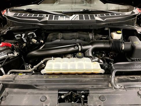 Certified 2022 Ford F150 XLT w/ Equipment Group 302A High image 10