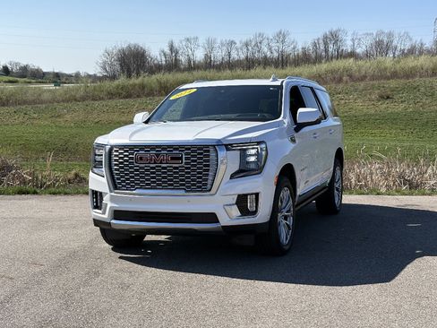 Used 2024 GMC Yukon Denali w/ Denali Reserve Package AWD/4WD image 1