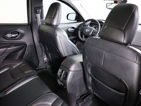 Used 2021 Jeep Cherokee Trailhawk w/ Sun, Sound & Nav Group AWD/4WD image 41