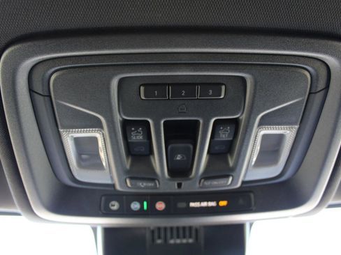 Used 2025 GMC Sierra 2500 AT4 w/ AT4 Premium Plus Package image 84