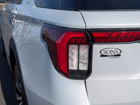 New 2026 Ford Explorer ST-Line image 12