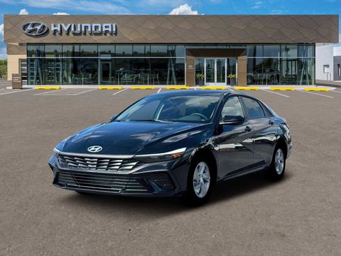 New 2026 Hyundai Elantra SE image 1