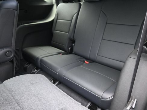 New 2026 Chevrolet Traverse LT w/ Driver Confidence Package FWD image 26