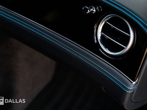 Used 2024 Bentley Flying Spur V8 image 41