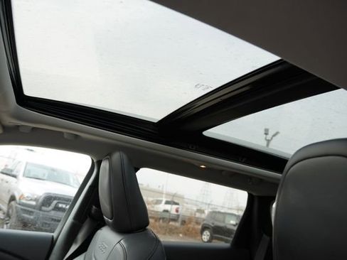 Used 2021 Jeep Cherokee Limited image 5