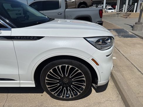 Used 2021 Lincoln Aviator Black Label w/ Dynamic Handling Package image 4