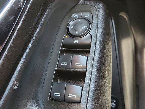 Used 2024 Chevrolet Equinox LT w/ LPO, Floor Liner Package FWD image 17