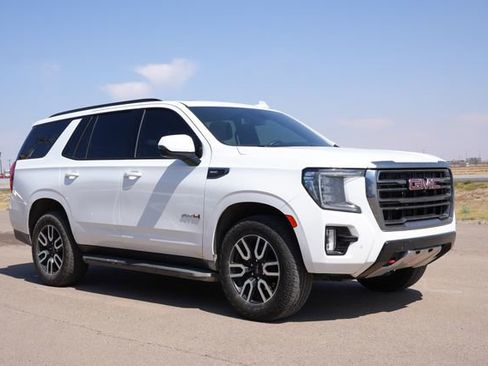 Used 2024 GMC Yukon AT4 w/ Technology Package AWD/4WD image 6