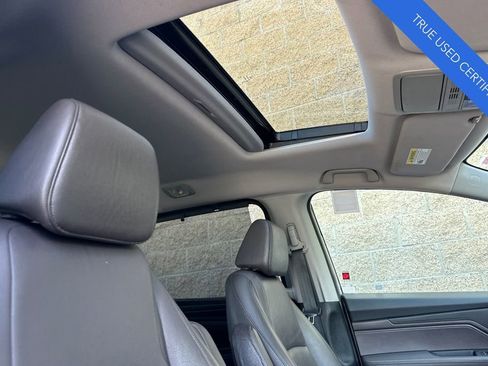 Certified 2018 Honda Odyssey EX-L image 20