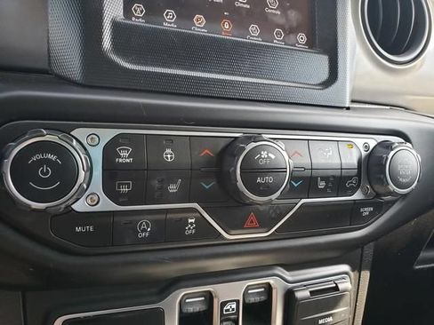 Used 2021 Jeep Wrangler Unlimited Sport AWD/4WD image 24