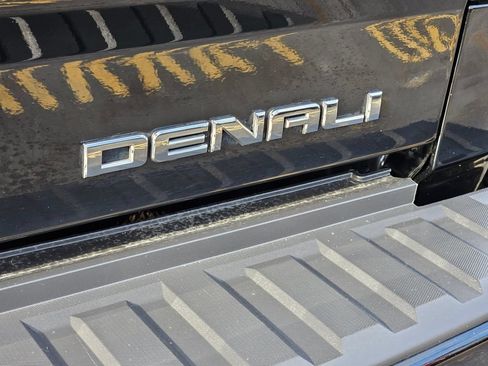 Used 2018 GMC Sierra 1500 Denali AWD/4WD image 11