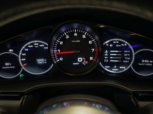 Certified 2023 Porsche Cayenne AWD/4WD image 28