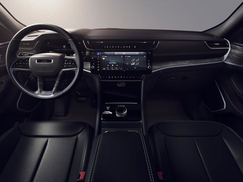New 2026 Jeep Grand Cherokee L Limited AWD/4WD image 6