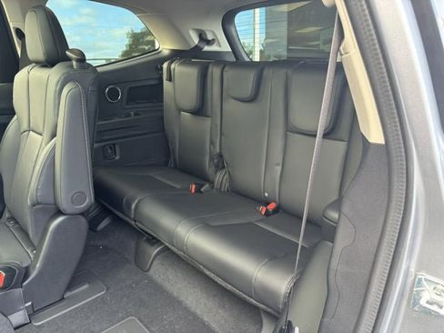 New 2025 Subaru Ascent Limited image 95