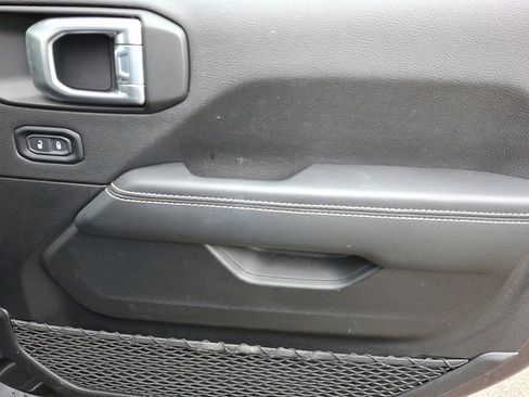 Used 2021 Jeep Wrangler Unlimited Sahara w/ Cold Weather Group image 10