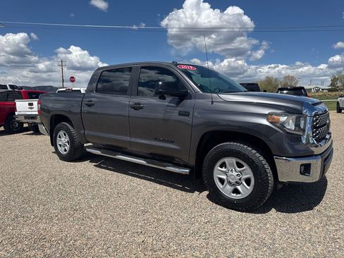 Used 2019 Toyota Tundra SR5 w/ SR5 Upgrade Package AWD/4WD image 3