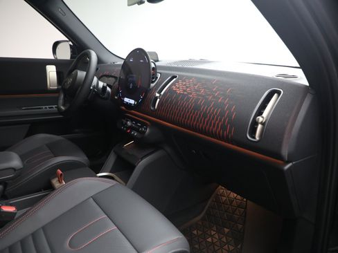 Used 2025 MINI Cooper Countryman John Cooper Works w/ Comfort Package Max AWD/4WD image 19