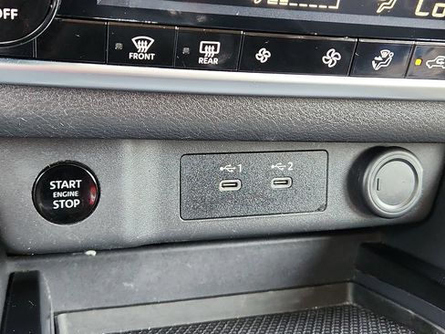 Used 2024 Nissan Rogue SV FWD image 16