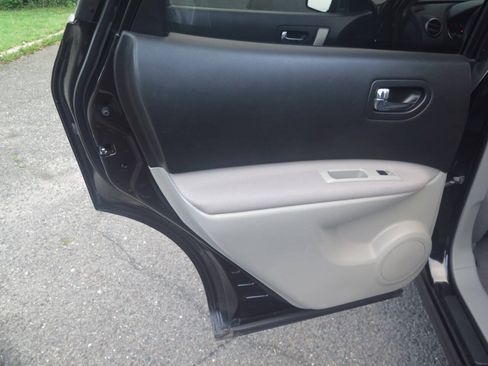 Used 2012 Nissan Rogue S w/ Special Edition Pkg AWD/4WD image 25