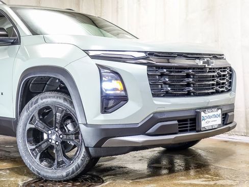 New 2026 Chevrolet Equinox LT w/ Midnight Edition image 3