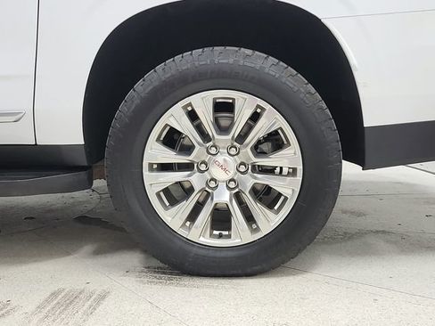 Used 2024 GMC Yukon XL Denali AWD/4WD image 19