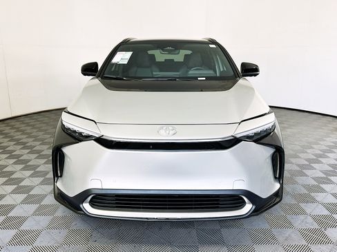 Used 2024 Toyota bZ4X Limited image 8