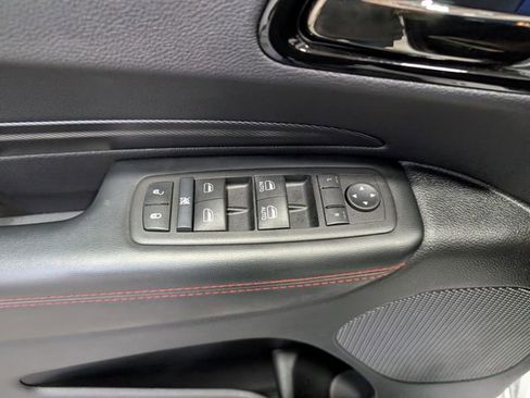 Used 2025 Dodge Durango GT AWD/4WD image 14