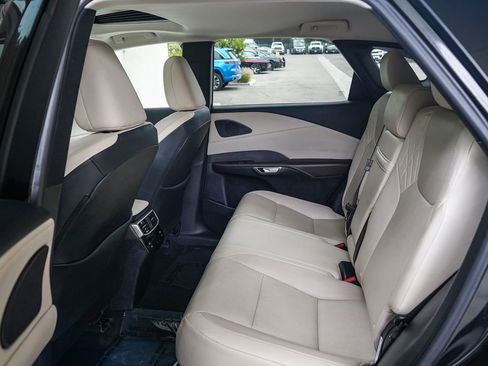 Used 2024 Lexus RX 350 FWD w/ Technology Package image 18