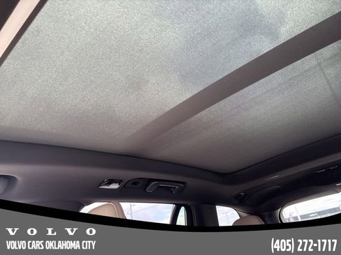 Used 2025 Volvo XC90 T8 Plus w/ Protection Package Premier AWD/4WD image 10