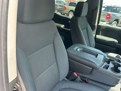 Used 2019 Chevrolet Silverado 1500 Custom Trail Boss w/ Custom Convenience Package AWD/4WD image 17