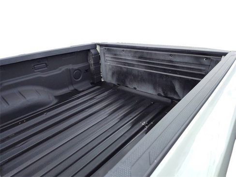 Used 2022 Nissan Frontier S w/ Technology Package image 22