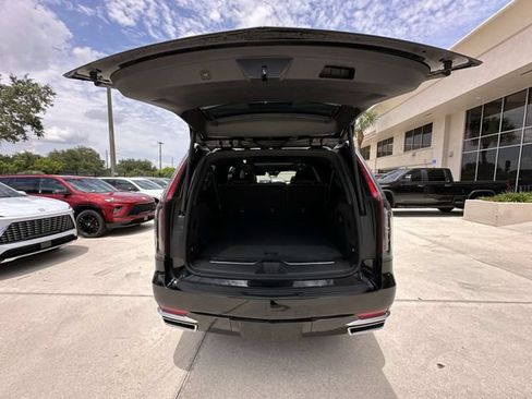 Certified 2024 Cadillac Escalade ESV Premium Luxury RWD image 33