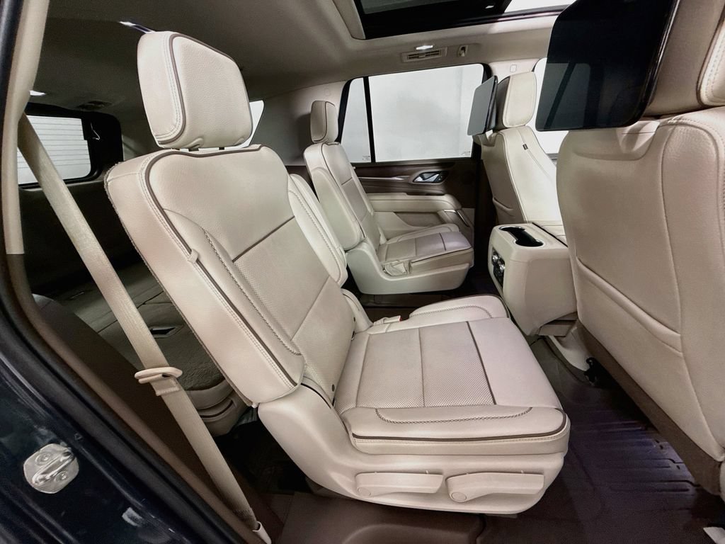 Used 2021 GMC Yukon Denali w/ Denali Ultimate Package AWD/4WD image 30