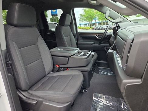 Used 2024 Chevrolet Silverado 1500 LT RWD image 19