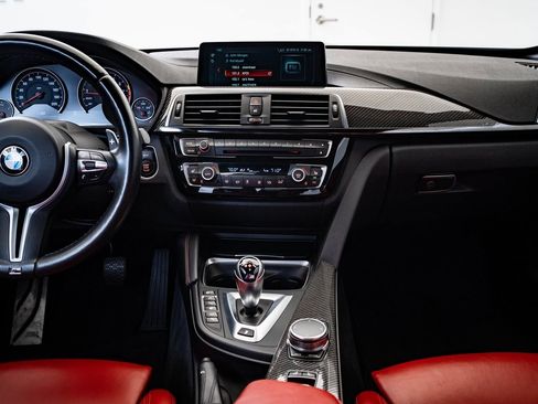 Used 2018 BMW M4 image 34