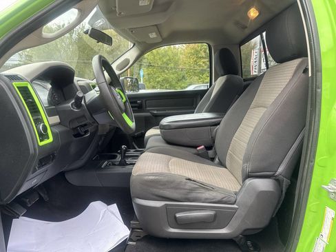 Used 2012 RAM 2500 ST w/ Chrome Appearance Group image 13