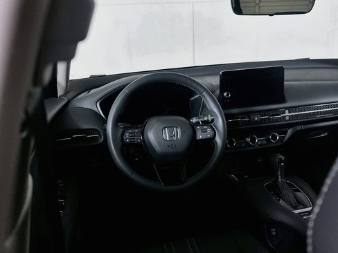 Used 2024 Honda HR-V EX-L image 17