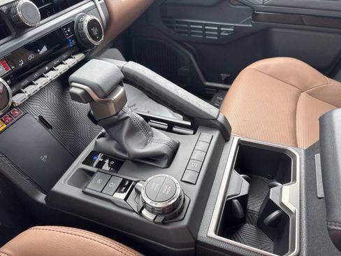 New 2026 Toyota 4Runner Limited AWD/4WD image 17