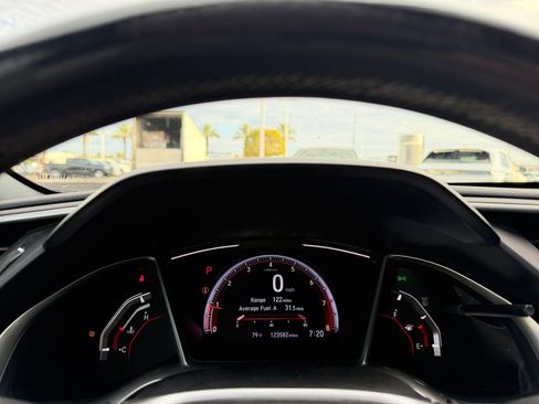 Used 2019 Honda Civic Sport image 10