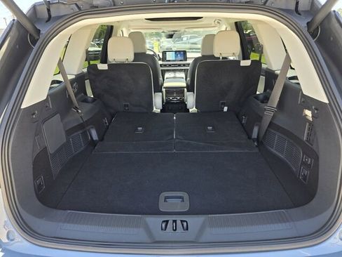 Used 2025 Lincoln Aviator Reserve w/ Illumination Package image 13