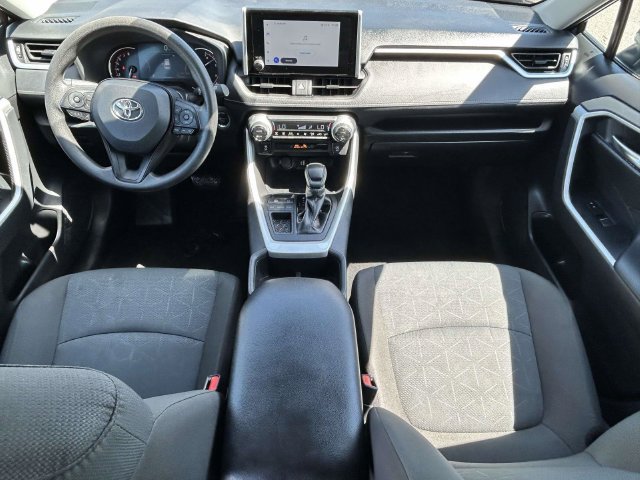 Used 2025 Toyota RAV4 XLE FWD image 4
