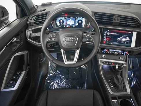 New 2025 Audi Q3 2.0T Premium image 14