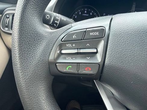 Used 2020 Hyundai Elantra GT FWD image 18