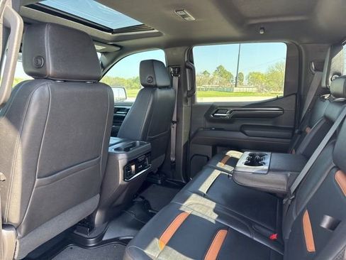 Used 2023 GMC Sierra 1500 AT4 w/ AT4 Premium Package image 26