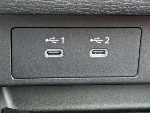 New 2025 Mitsubishi Outlander SE image 26