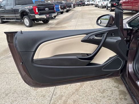 Used 2016 Buick Cascada Premium image 27