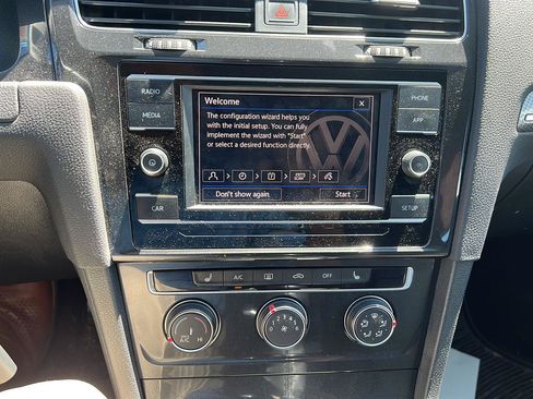 Used 2018 Volkswagen Golf Alltrack AWD/4WD image 6