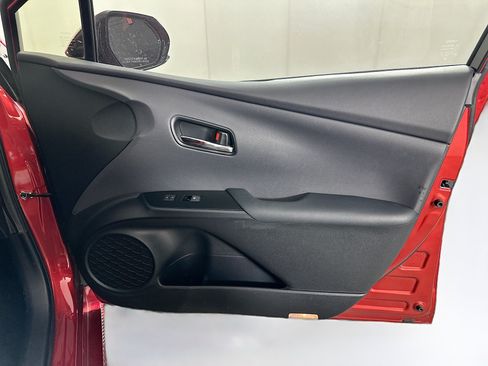Used 2017 Toyota Prius Prime Advanced FWD image 31