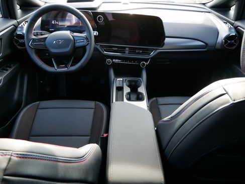 New 2026 Chevrolet Equinox EV RS image 6